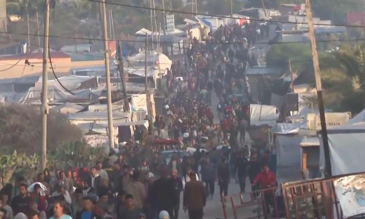 At least 31 Palestinians killed while heading to Gaza aid hub, officials and witnesses say At least 31 Palestinians killed while heading to Gaza aid hub, officials and witnesses say