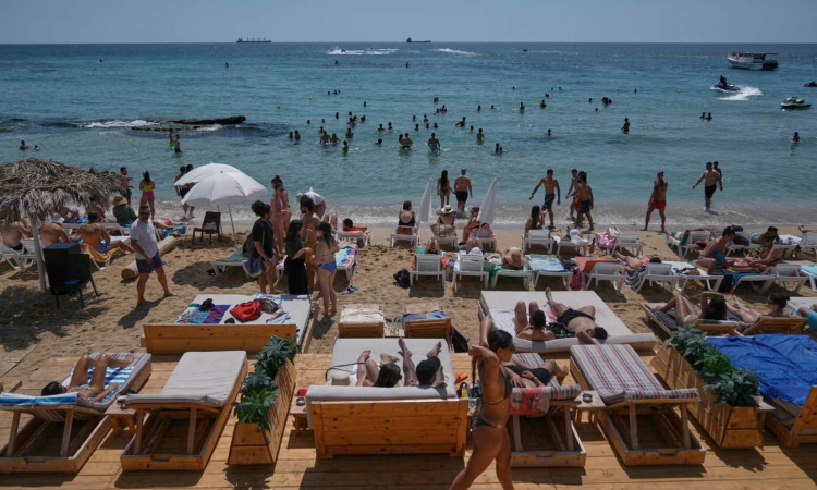 Lebanon aims to lure back wealthy Gulf tourists to jumpstart its war-torn economy