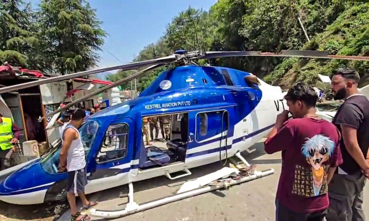 Helicopter on way to Kedarnath crashlands on highway, all safe