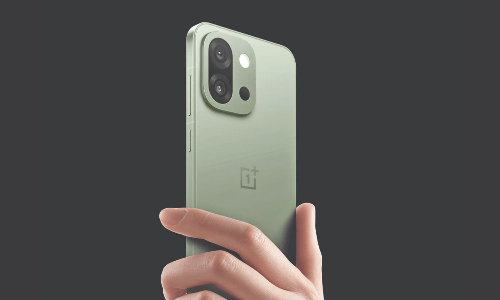 DT Next Tech: The compact flagship smartphone to beat?