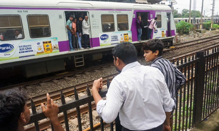 Four dead after falling off local trains near Mumbai; Railway mulls automatic doors