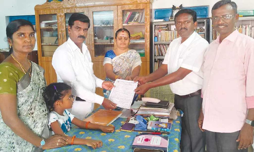 Judge enrolls daughter in government school in Sivakasi, leads by example