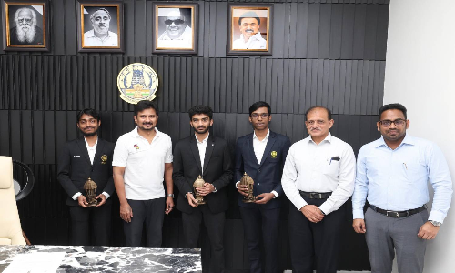 TN DyCM Udhayanidhi Stalin meets chess champs TN DyCM Udhayanidhi Stalin meets chess champs