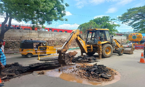 Road caves in at Perambur, traffic diverted