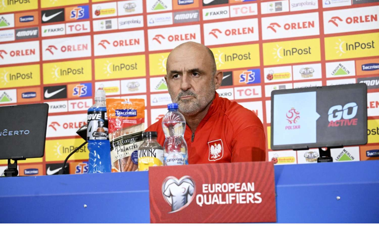 Probierz quits as Poland coach after Lewandowski captaincy row Probierz quits as Poland coach after Lewandowski captaincy row