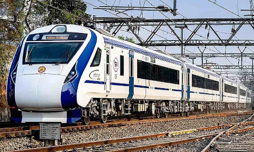 Glitches delay Chennai-bound Vande Bharat train by four hours