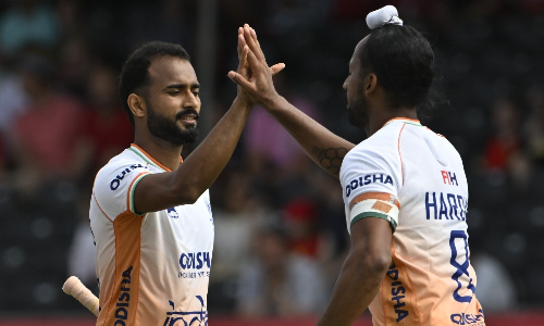 Winless Indian men’s and women’s teams seek positive results after string of losses