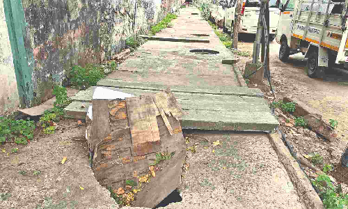 Reconstruct decade-old SWD on Kotturpuram First Main Road, Chitra Nagar residents urge GCC