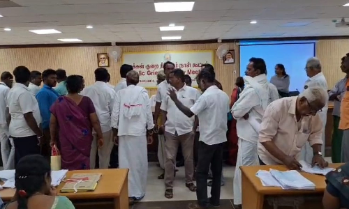 Farmers protest late arrival of Collector at Chengalpattu grievance meeting over unpaid rice dues
