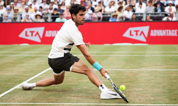 Wimbledons draw puts Alcaraz against Fognini in the first round. Coco Gauff faces Yastremska