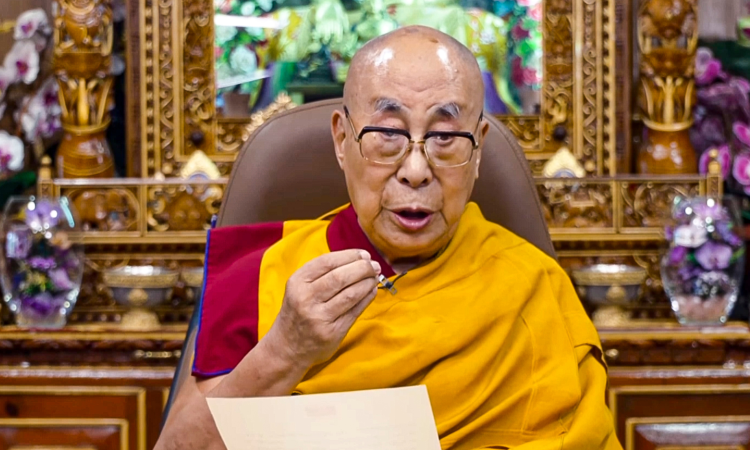 Arunachal CM welcomes decision to continue the institution of the Dalai Lama