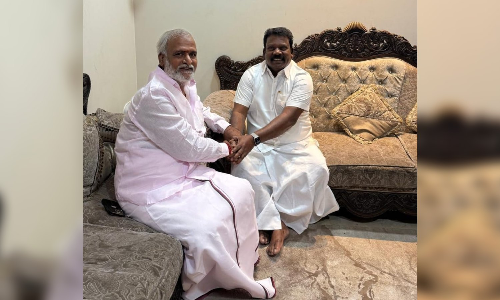 Minister Sekarbabu calls on Selvaperunthagai, apologise for temple incident