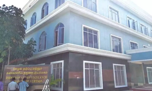 Bribe for one sub-registrar seized from another’s car, DVAC registers case