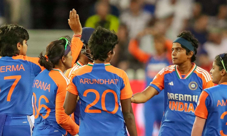4th T20I : India looks for runs from Harmanpreet, Shafali to seal series