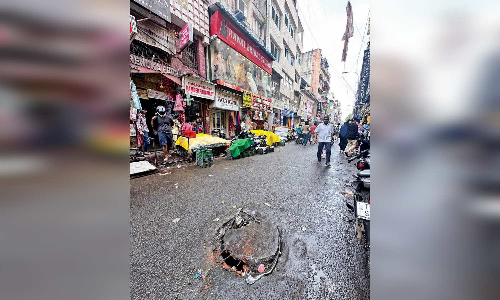 Chennai Citizen Connect: Partially open manhole on Mint Street beckons danger