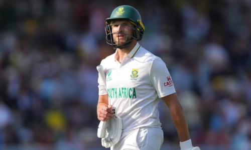 Should have gone for 400: Lara tells Mulder on missed record knock