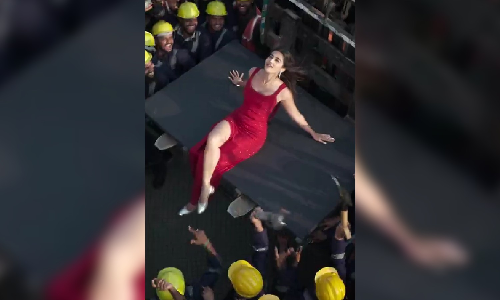 Pooja Hegde, Soubin steal the show in Monica from Coolie