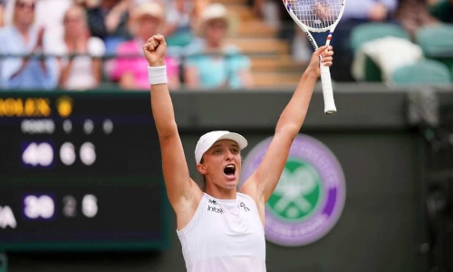 Iga Swiatek wins Wimbledon after a difficult year that included a doping case and a title drought