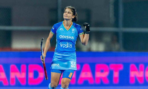 Deepika becomes first Indian to win Poligras award