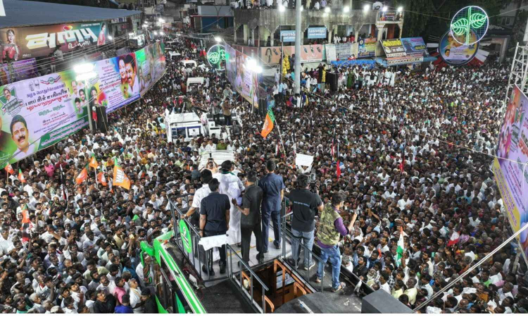 DMK enacting ‘Oraniyil’ drama to offset erosion of party base: EPS DMK enacting ‘Oraniyil’ drama to offset erosion of party base: EPS