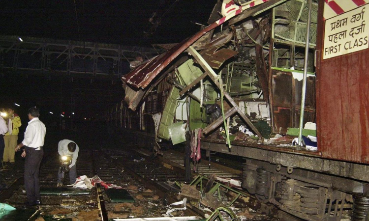 7/11 train blasts: All 12 accused acquitted; HC says hard to believe they committed the crime 7/11 train blasts: All 12 accused acquitted; HC says hard to believe they committed the crime