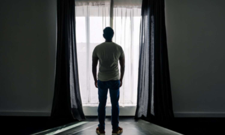 Smartphones before 13 may raise suicidal thoughts, aggression risk in youth: Study