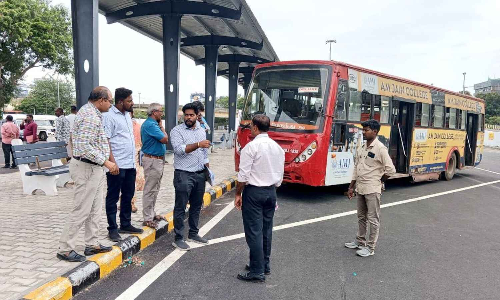 MTC, GCC officials and traffic police inspect Royapuram site ahead of Broadway terminus shift MTC, GCC officials and traffic police inspect Royapuram site ahead of Broadway terminus shift