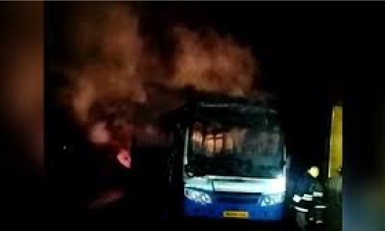 Passengers flee as smoke billows out of bus in Coimbatore