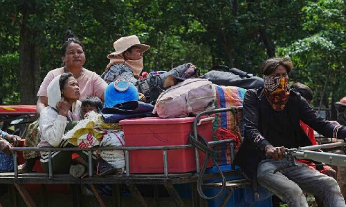 Tens of thousands flee their homes as Thailand, Cambodia clash