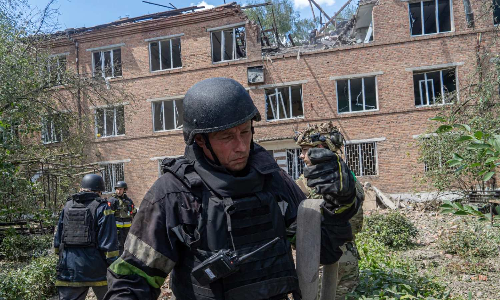 4 people killed in Russia, Ukraine as countries trade aerial attacks