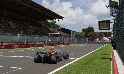 Verstappen overtakes Piastri to win sprint race at Belgian GP at start of new Red Bull era in F1