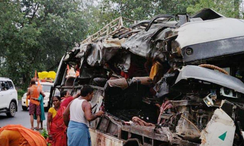 Six Kanwariyas killed, 24 injured in bus-truck collision in Jharkhand