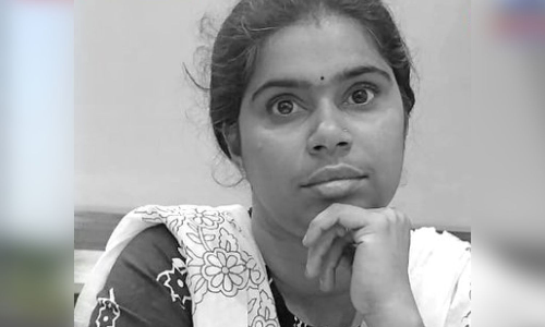 Woman dies after falling from train near Vaniyambadi Woman dies after falling from train near Vaniyambadi