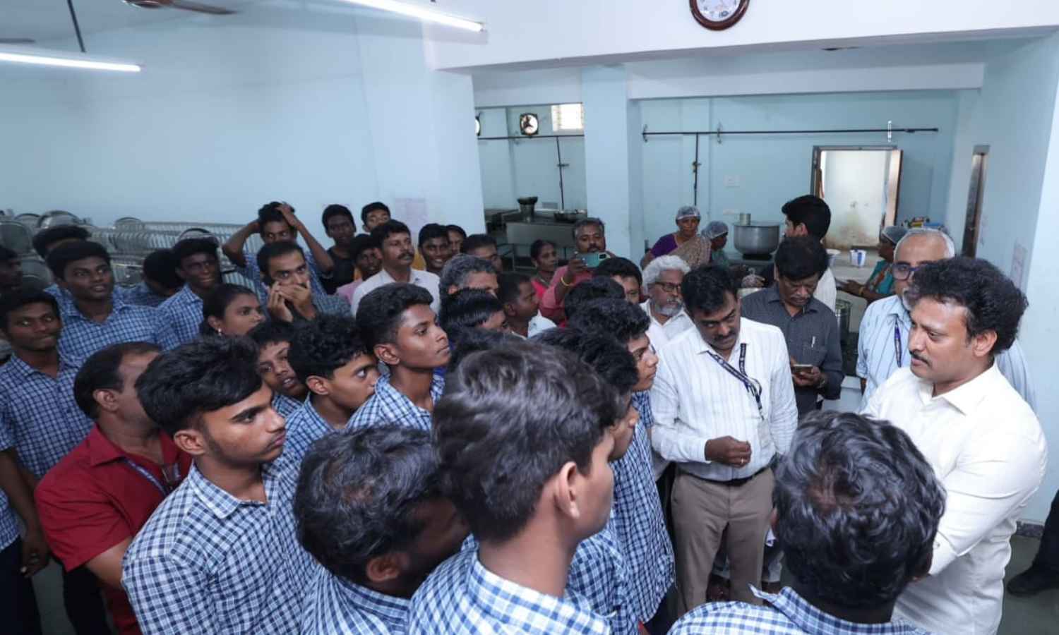 Counselling key to stop suicides: TN Minister Anbil Mahesh Counselling key to stop suicides: TN Minister Anbil Mahesh