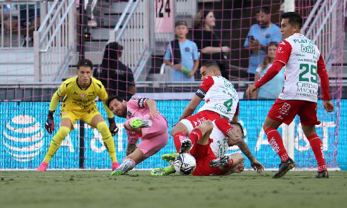 Messi suffers muscle injury in right leg, confirms Miami