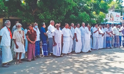 Tipplers demand Tasmac outlet for safe consumption