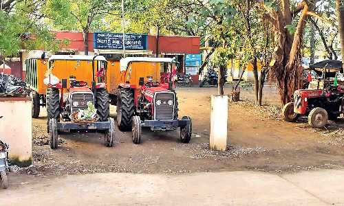 Waste collection tractors in Iyyappanthangal operate sans regn number for over 7 months