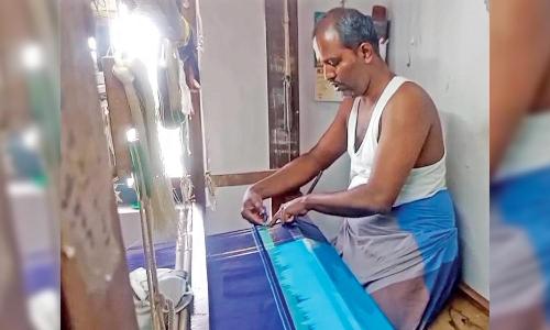 Kancheepuram weaver gets national recognition with Handloom Day award
