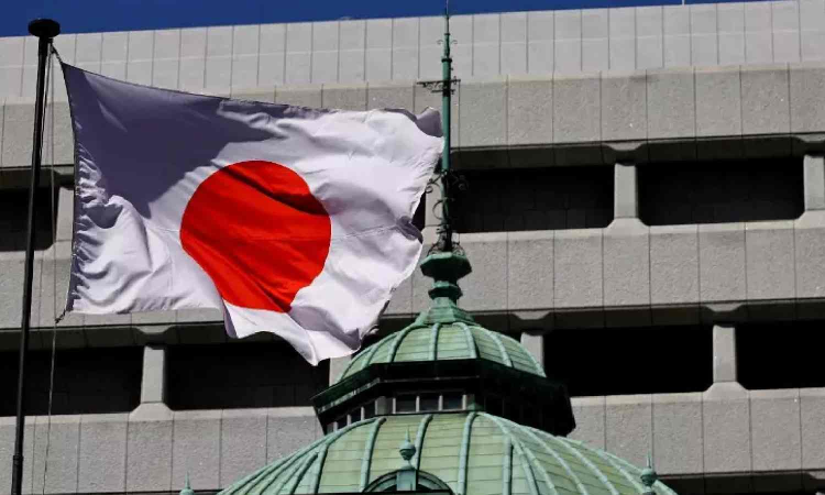 Shift in Thinking: Japan questions its pacifism 80 years after N-attacks