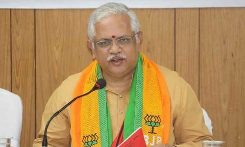 Don’t strain ties with AIADMK, be cordial with OPS: BL Santhosh to cadre