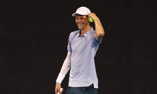 Sinner, Fritz advance in Cincinnati amid fire alarm and power outage chaos