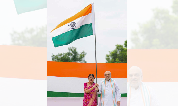 Har Ghar Tiranga: Amit Shah hoists tricolour at home