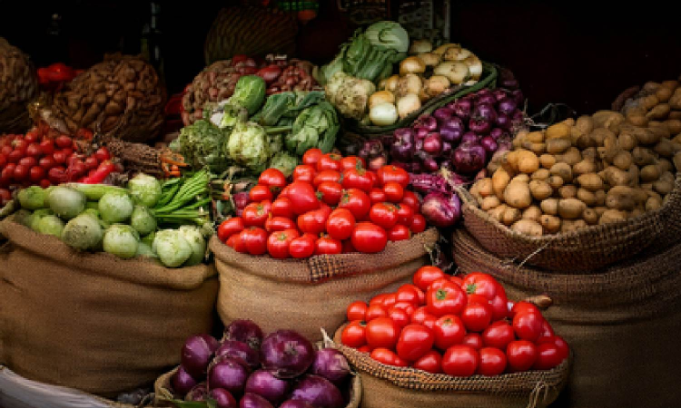 Check out vegetable prices at Chennais Koyambedu market on October 4