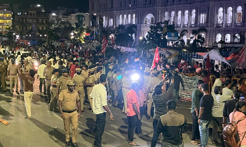 Chennai cleanliness workers protest: Women released after arrest, men remain detained at community halls