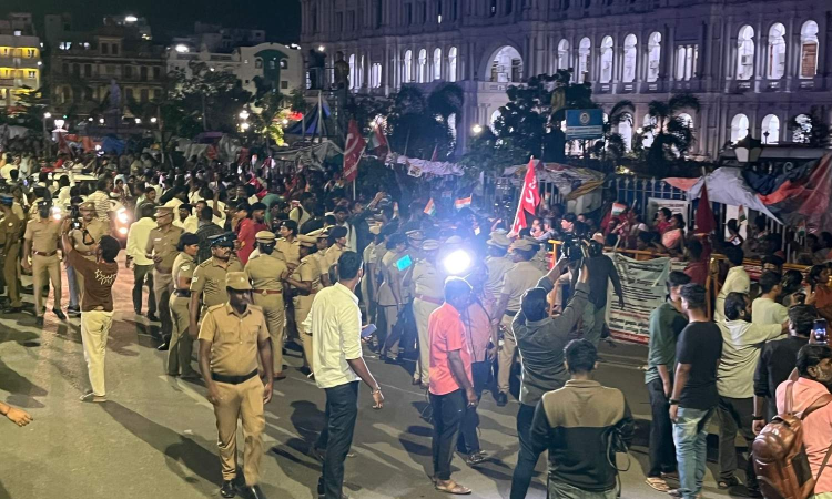 Chennai cleanliness workers protest: Women released after arrest, men remain detained at community halls