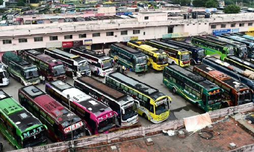 TN omni bus operators suspend services after Kerala imposes hefty fine TN omni bus operators suspend services after Kerala imposes hefty fine
