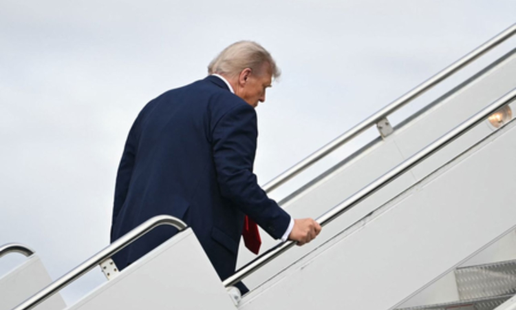 Trump heads back to Washington after inconclusive summit with Putin