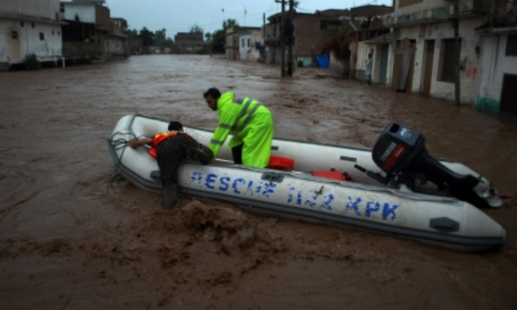 Pakistan: Torrential rains kill 307 people in last 48 hours
