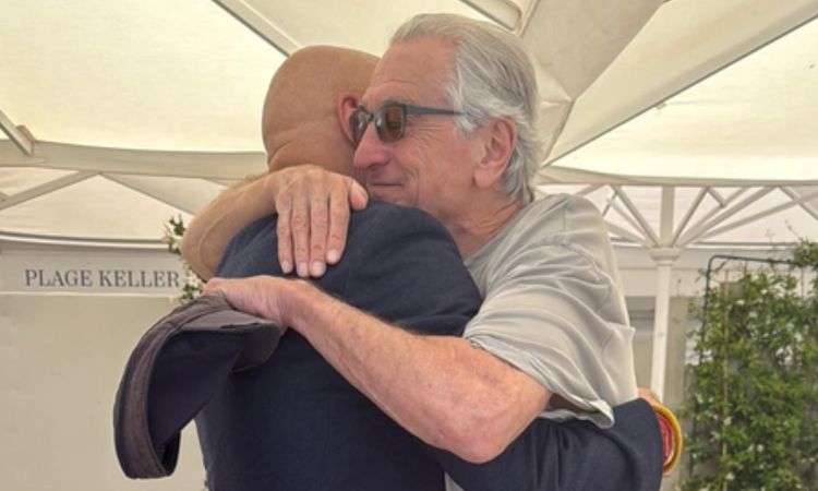 Anupam Kher wishes birthday to Robert De Niro: Honoured to know you as a friend Anupam Kher wishes birthday to Robert De Niro: Honoured to know you as a friend