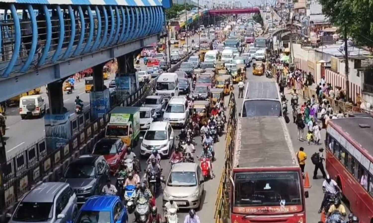 Traffic chokes GST Road as Chennaiites return after long weekend